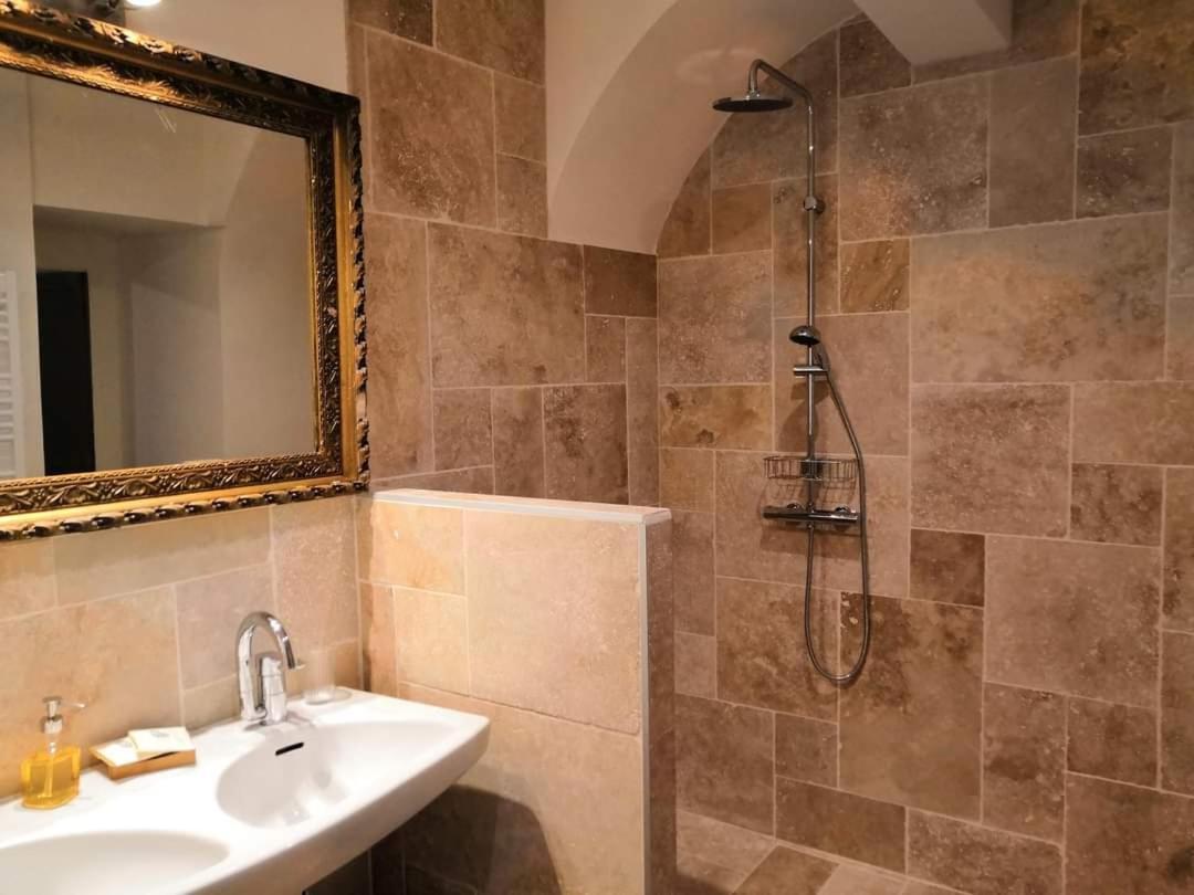 Le 9 De Cour, Chambre Caouette Carcassonne Ngoại thất bức ảnh